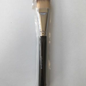 Foundation brush